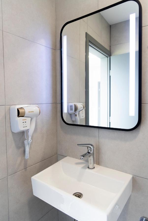 קאבוס Seaside Suites מראה חיצוני תמונה