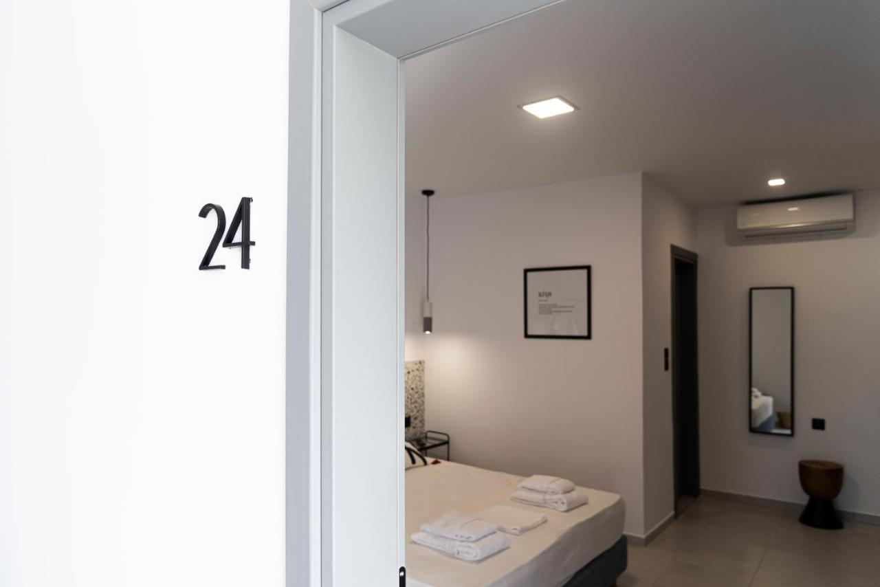 קאבוס Seaside Suites מראה חיצוני תמונה