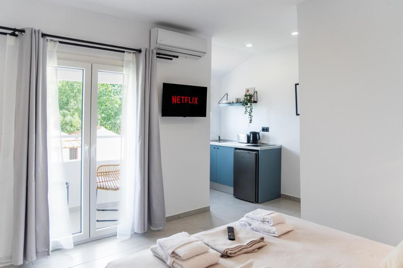 קאבוס Seaside Suites מראה חיצוני תמונה