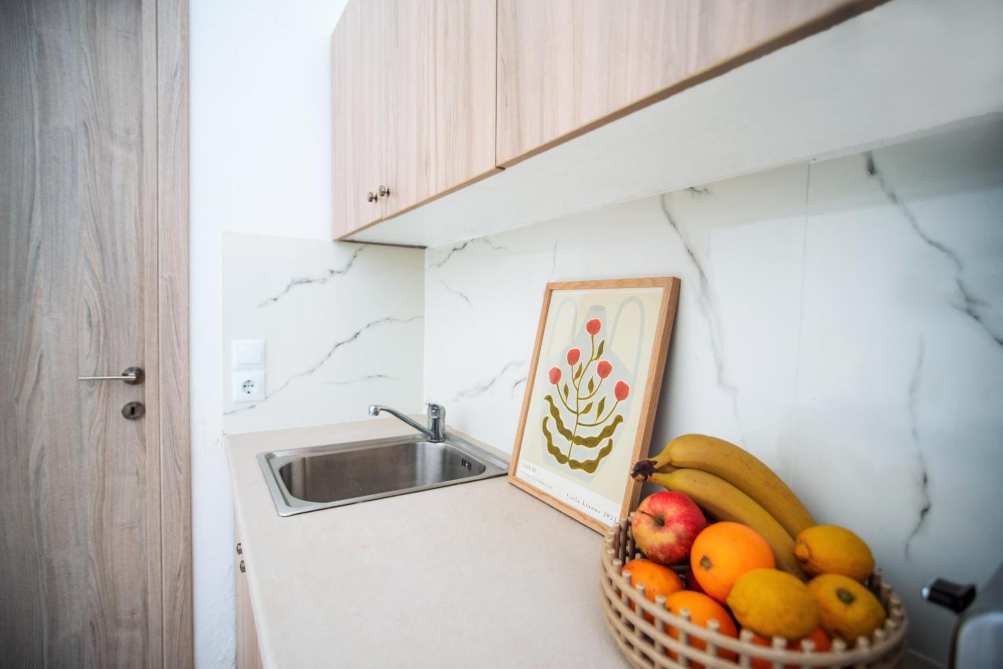 קאבוס Seaside Suites מראה חיצוני תמונה